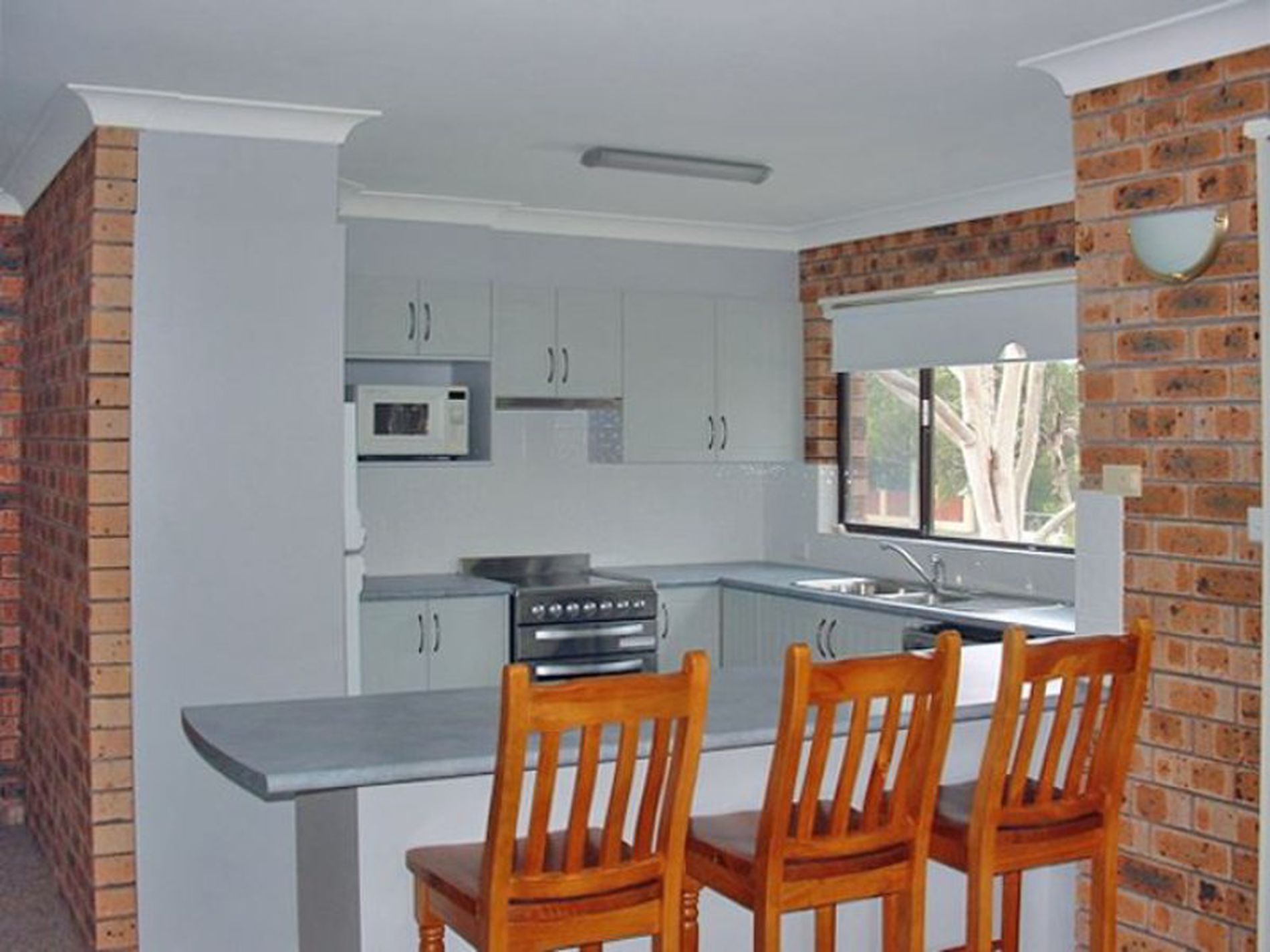 3 / 5 Mitchell Parade, Mollymook