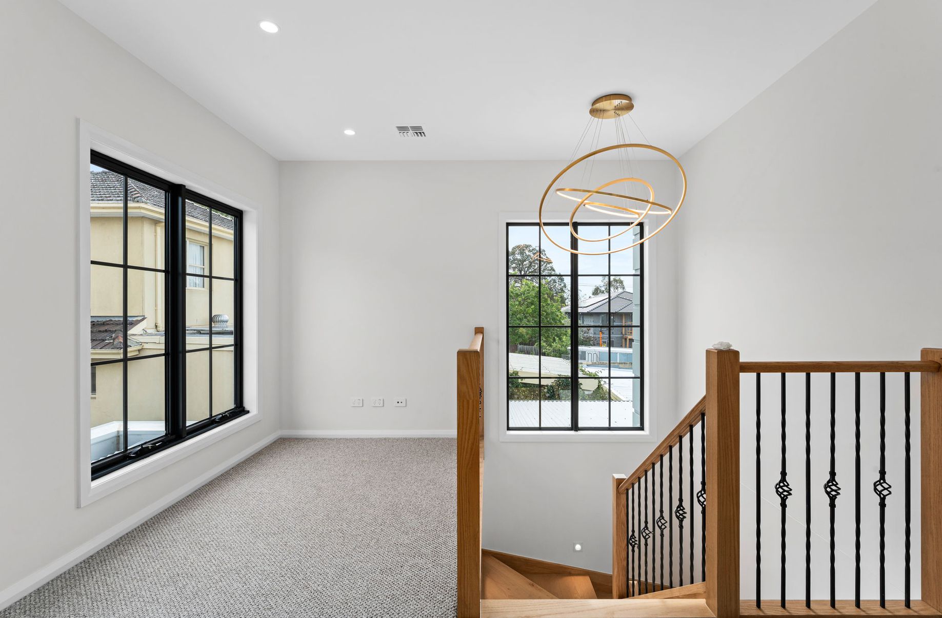 2 / 9 Lexton Road, Box Hill North