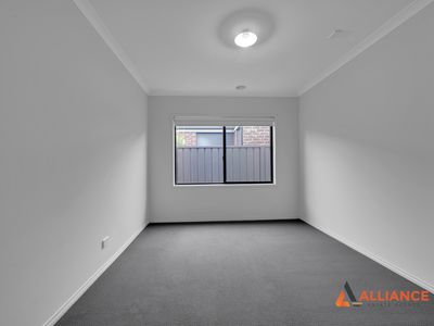 90 Bullion Avenue, Wollert