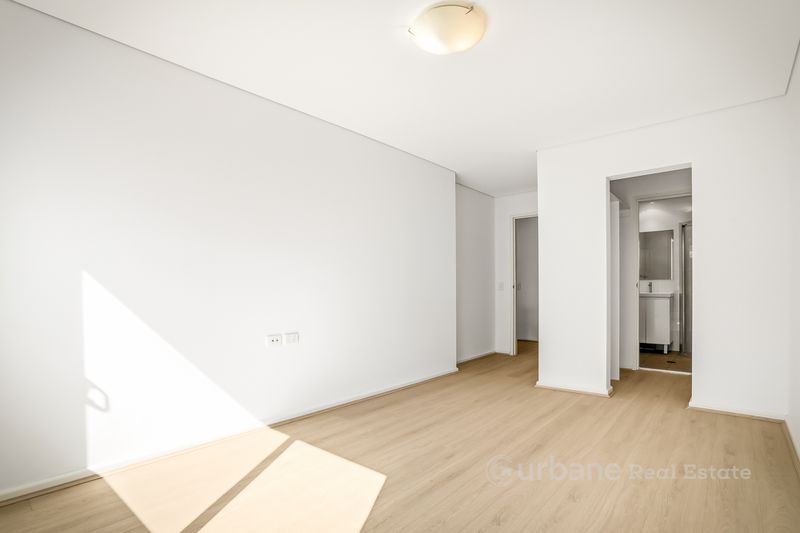 27 / 8 Marlborough Road, Homebush West