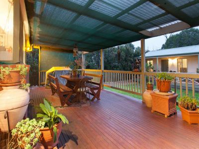 8 Fenton Ave, Rosebud
