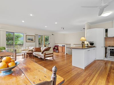 6 Powell Place, Bentley Park