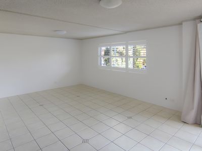 12 / 20 West Street, Forster