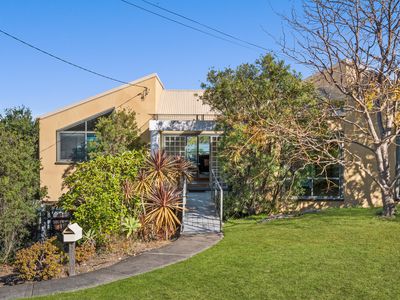 17 Canberra Crescent, Burrill Lake