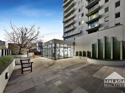 105 / 99 Whiteman Street, Southbank