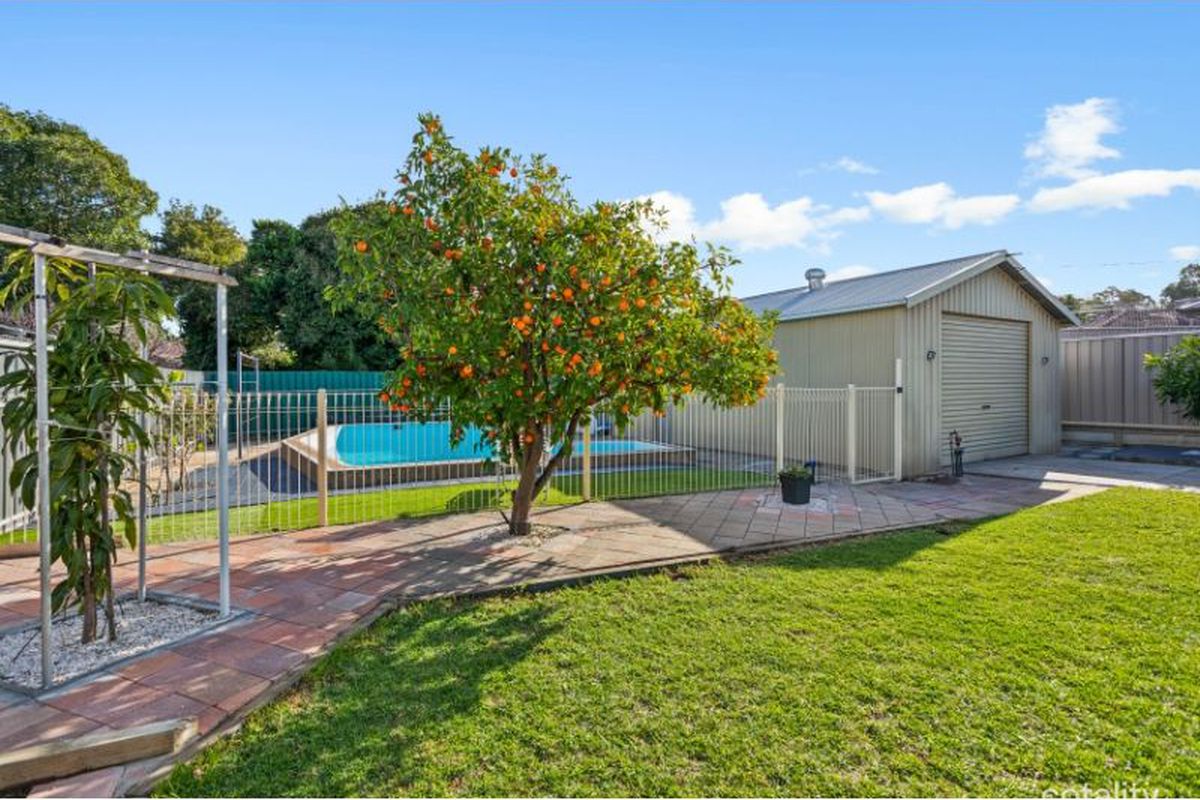 12 Perth Avenue, Valley View