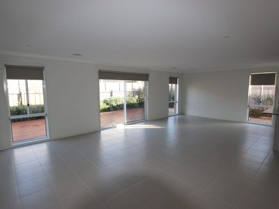 12 Coastal Drive, Armstrong Creek