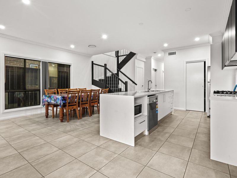 5B Narooma Street, Gregory Hills