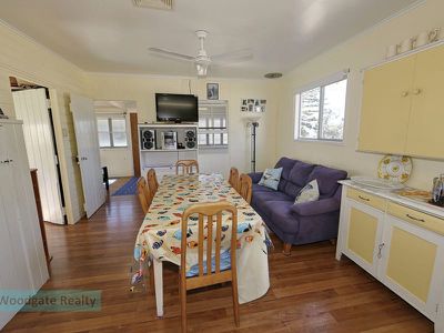 75 Esplanade, Woodgate