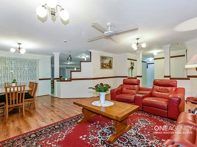 49 Macquarie Cct, Forest Lake