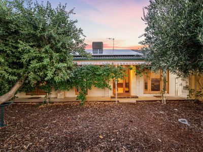 14 Neilson Avenue, Armadale
