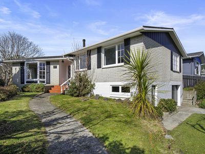 27 Sunbrae Drive, Silverstream