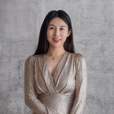 Yiwen Hou 侯依雯