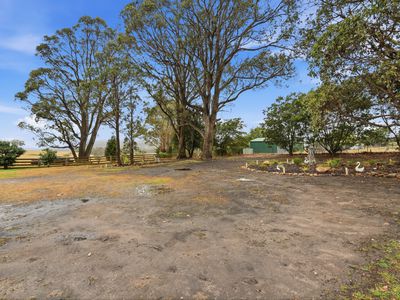 18 Crichton Road, Mount Seymour