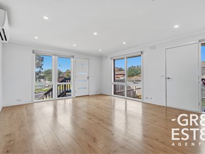 1 / 5 Broadwalk Grove, Endeavour Hills
