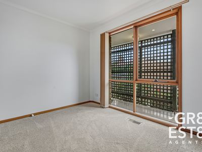 1/15 Shafer Court, Endeavour Hills