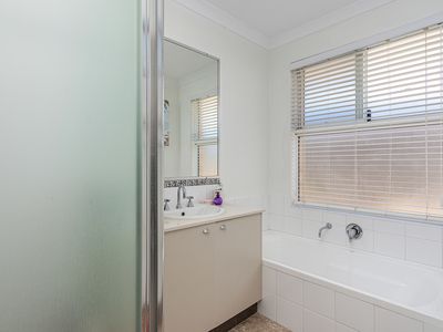 24 Spiral Flag Road, Yanchep