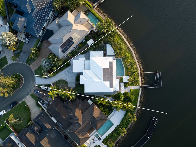 24 Ferrymans Court, Helensvale