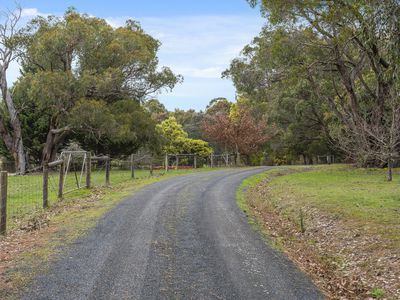 19 Dunn Street, Macedon