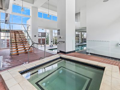 7002 / 7 Parkland Blvd, Brisbane City