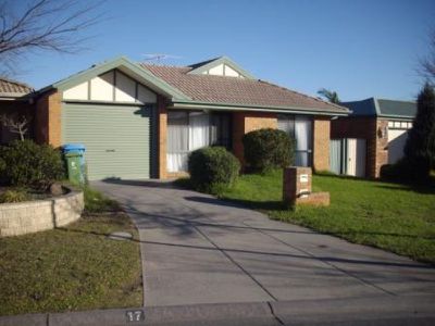 17 Tranter Square, Lynbrook