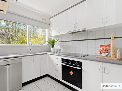 16 / 16-20 Laurence Avenue, Airport West