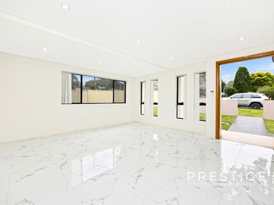 83 Villiers Avenue, Mortdale