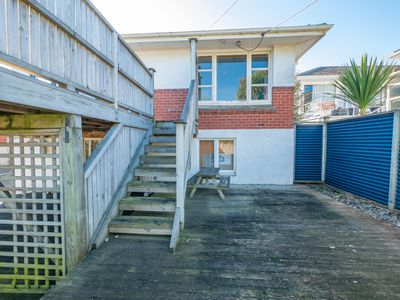 83 Easther Crescent, Kew