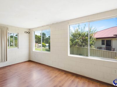 16 Thomson Parade, Dalmeny