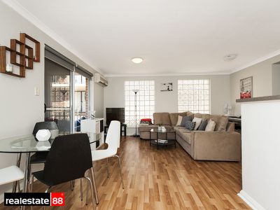1 / 20 Pendal Lane, Perth