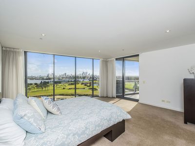 1305 / 96 Bow River Crescent, Burswood