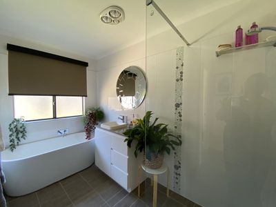 6 Dundee Drive, Kawungan