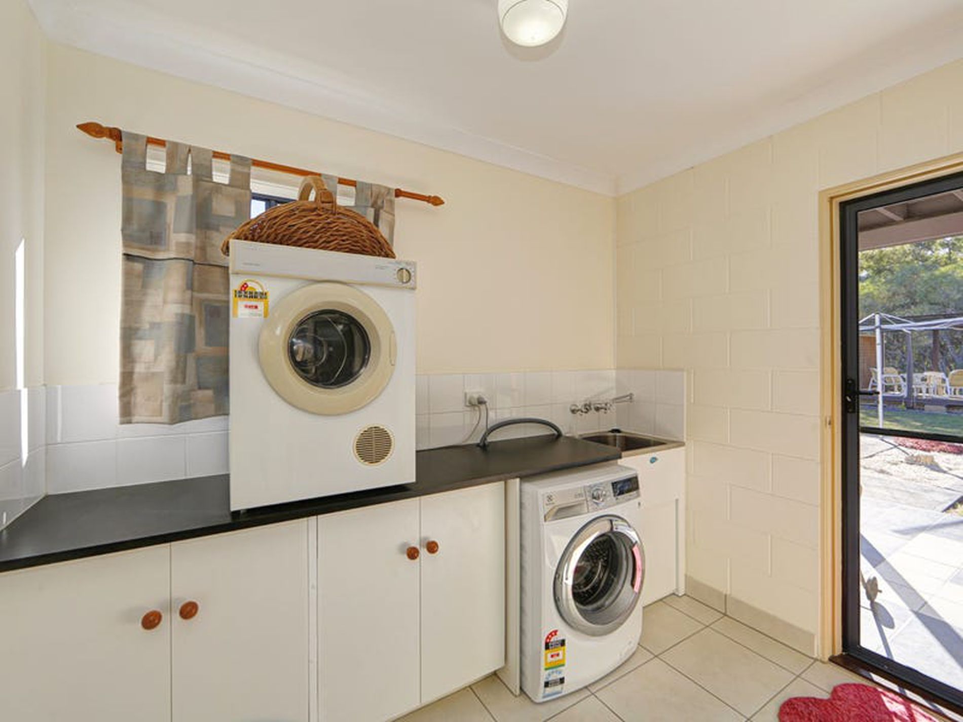 19 Ocean View Drive, Woodgate