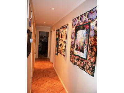 84 Lakeside Avenue, Mount Beauty