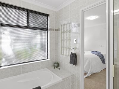 4 / 142 Palmerston Street, Perth
