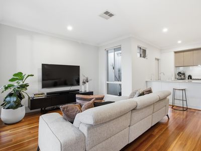 9B  Hornsby Street, Melville