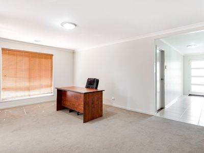 32 Kingsford Drive, Point Cook