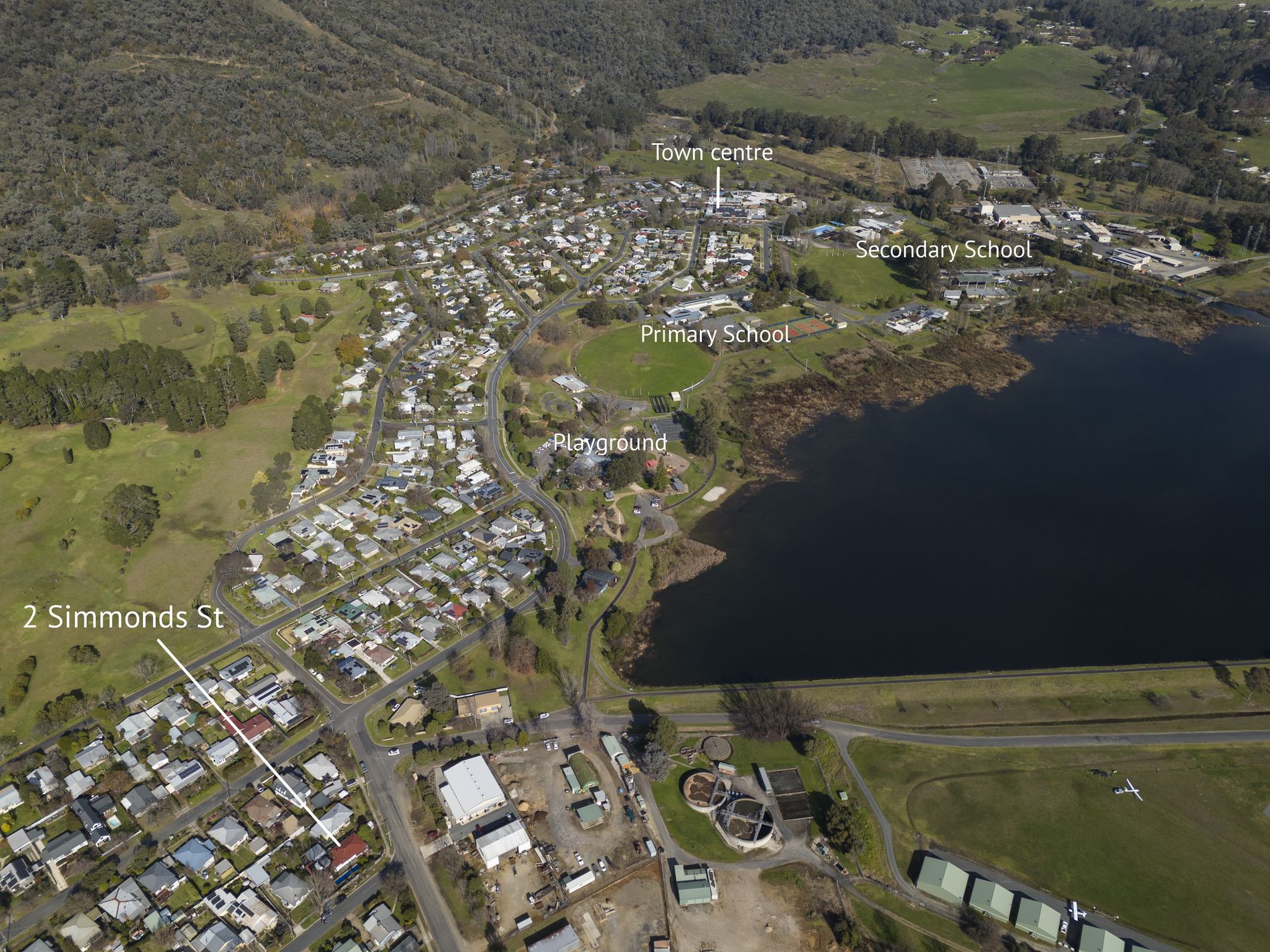 2 Simmonds Street, Mount Beauty