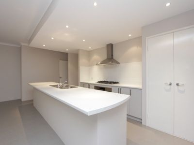 2 / 58 Central Avenue, Ascot