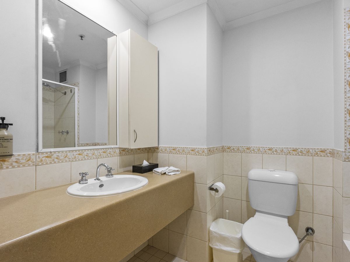 302 / 12 Victoria Avenue, Perth