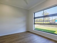 25 Prahan Crescent, Parkinson