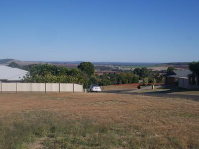 27 Hillview Parade, Kingaroy