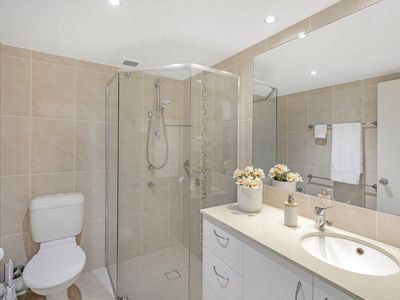 11E / 969 Gold Coast Highway, Palm Beach