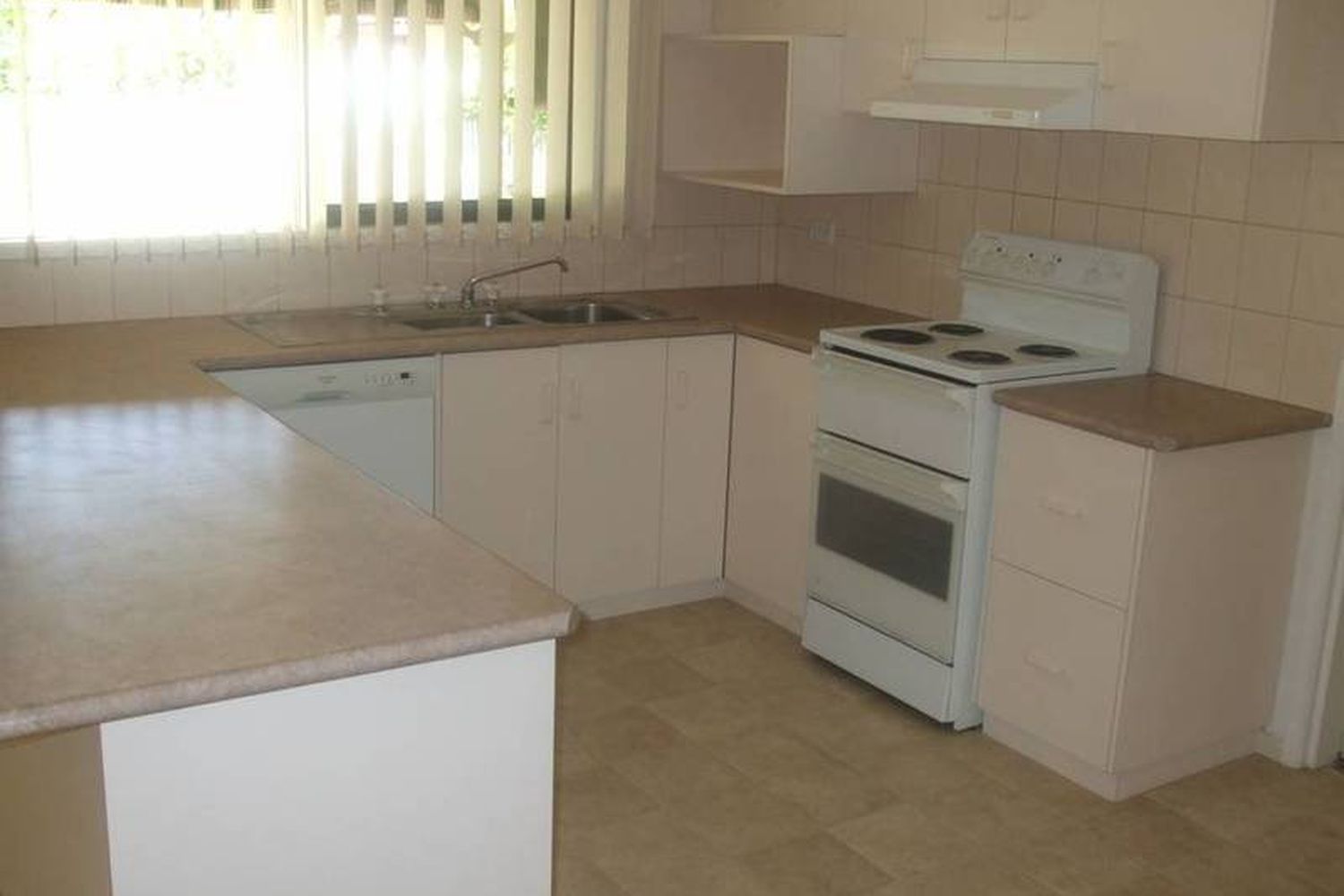 22 Drummond Street For Rent, Horsham