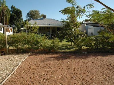 15 QUAIL STREET, Longreach