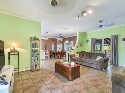 22 Buckland Court, Moulden
