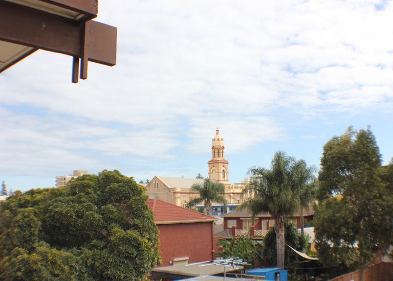 9 / 27 High Street, Glenelg