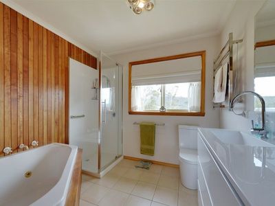 6687 Channel Highway, Deep Bay