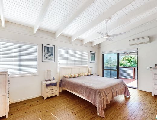 Character and Style in old Tewantin (UNFURNISHED) image 11
