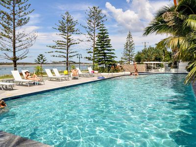 405 / 430 Marine Parade, Biggera Waters